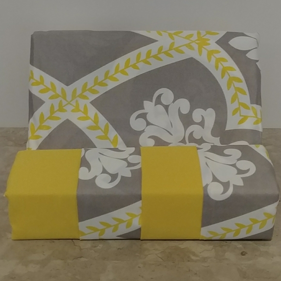 Metropolitan Bamboo Fleur Print Queen She… - Picture 2 of 12